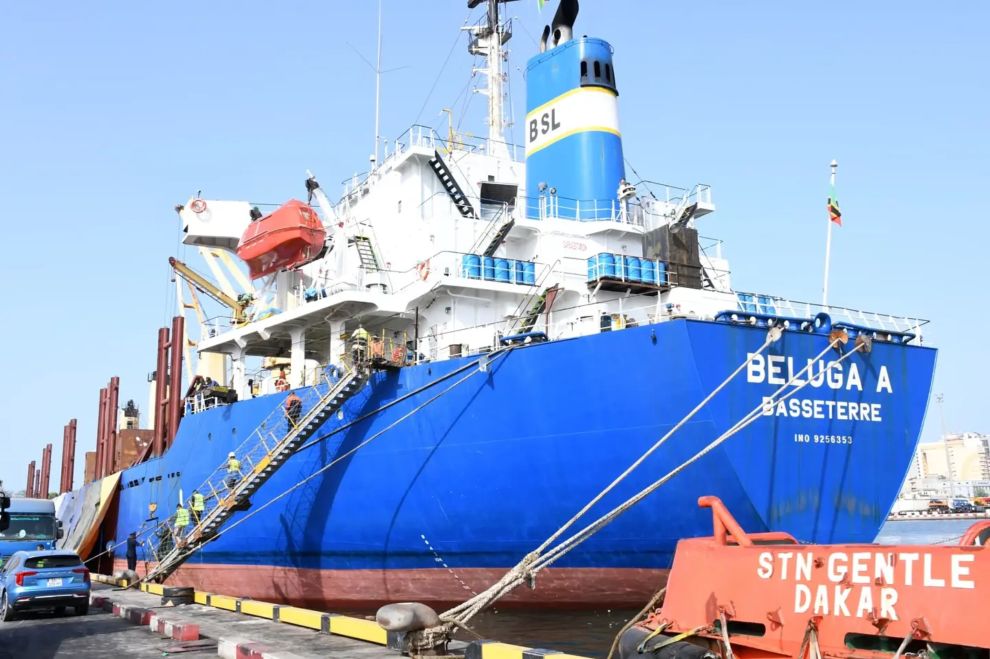 Stock de sacs d’engrais agricoles destiné à la distribution par le Groupe Mbamba Tall